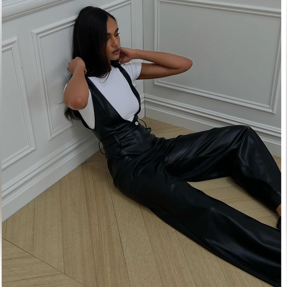 BNWT WeWoreWhat Deep V Flare Overall Faux Leather High Waisted Jumpsuit Black 26